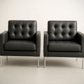 Ensemble de 2 fauteuils lounge en simili cuir noir ¡§¡è pieds en acier inoxydable